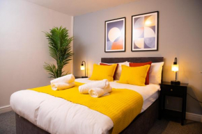 Ideal Contractors Family Group Stay with 3 Double Bedrooms Near Gloucester Quays and Parking